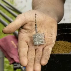 Browning 30g Big Pit Mini Feeder Ø 25mm L: 2,4cm -Exporteren Hengels winkel 66213 D1 scaled 1 2